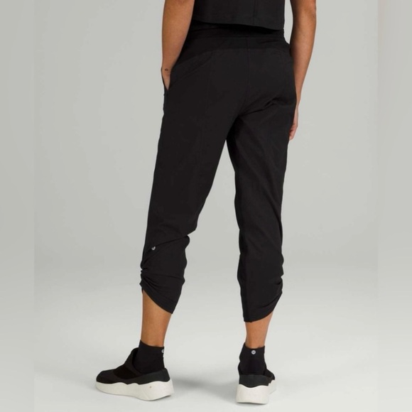 Lululemon Dance Studio Crop 25” Lightweight Performance Pant Black 4 - Picture 3 of 16